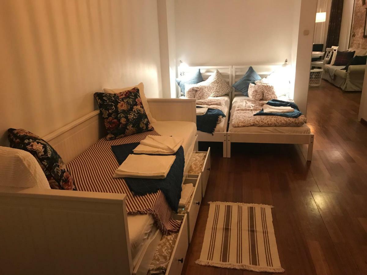 Stare Miasto Dluga 8 Apartman Varsó Kültér fotó
